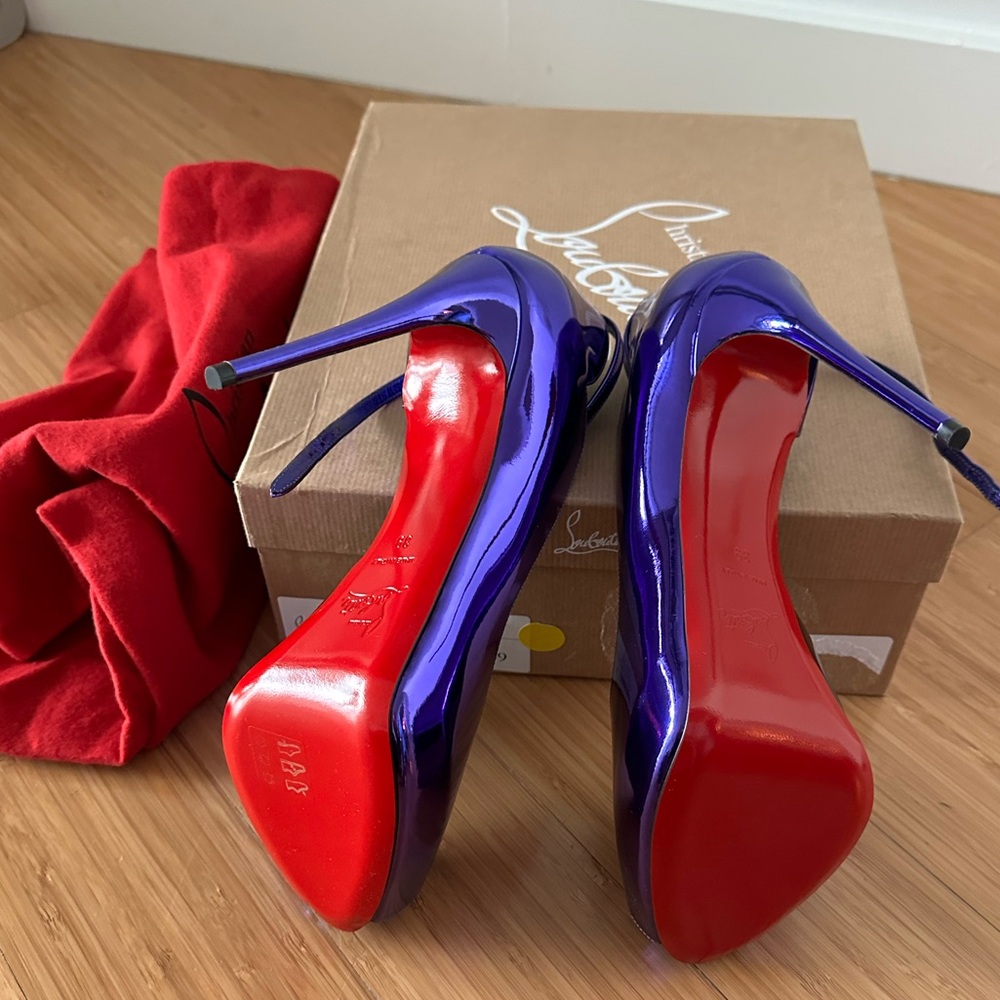 Christian Louboutin Round Chick Alta 120 in Elektra. New in Box with Dust bags.